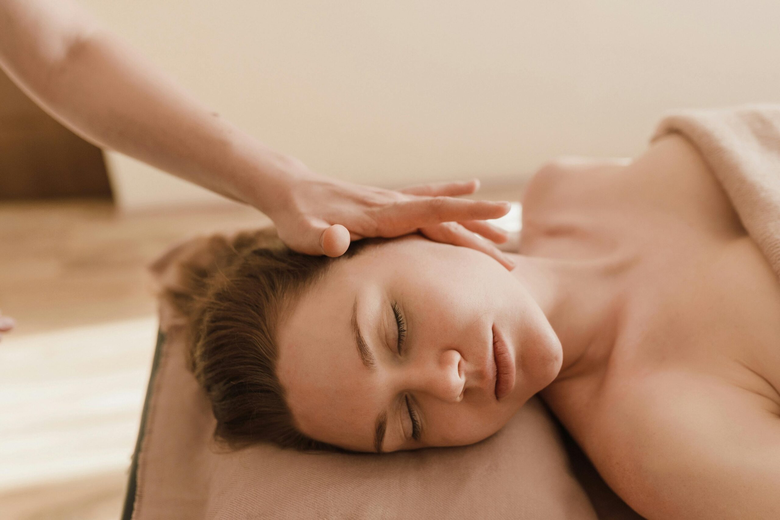 Lifting visage acupuncture Perpignan – protocole de soin millénaire anti-âge